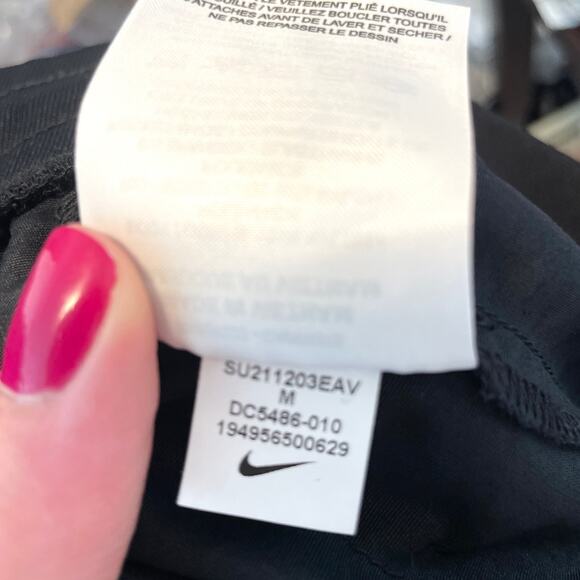 Nike Women's Breakaway Athletic Shorts In Black Size Medium New - Picture 10 of 10